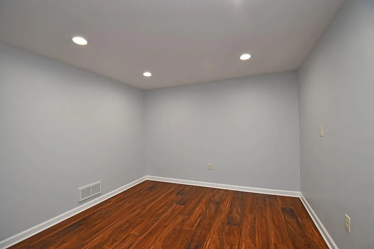 Building Photo - 7692 Rolling Meadows Dr
