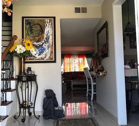2nd image of 108 Cambridge Sq