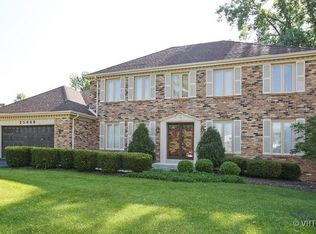 2S669 Avenue Vendome, Oak Brook, IL 60523