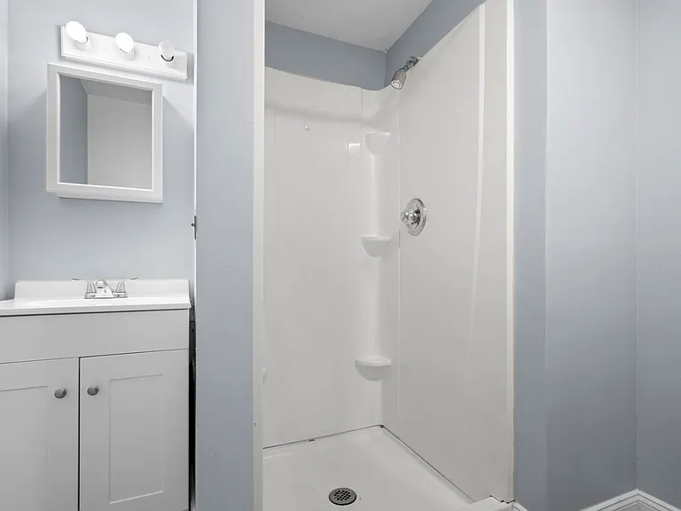 61 Revere St — Photo 6