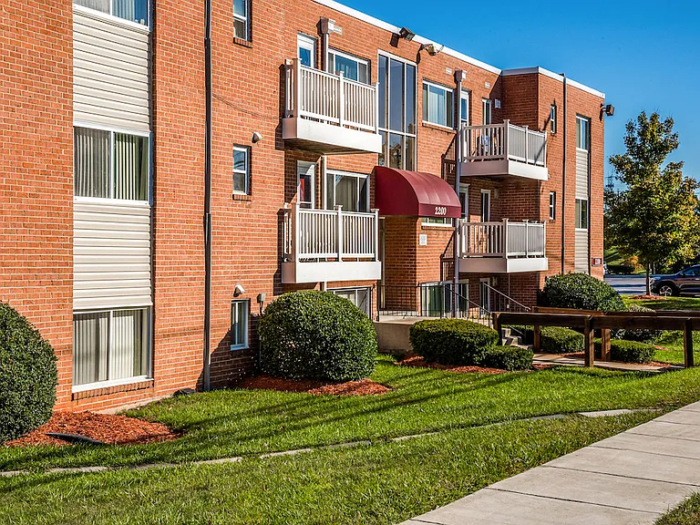 Oxon Hill Village — Photo 13