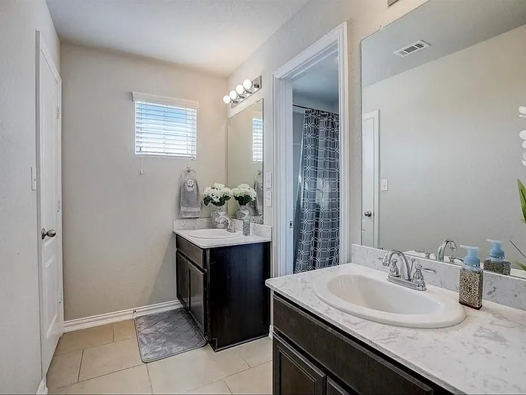 8014 Arezzo Dr — Photo 14