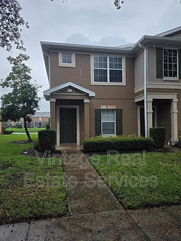 2 bed, 2.5 bath, 1255 sqft, $1,750 — Photo 1
