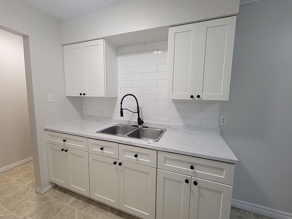 2nd image of 157 Prince St APT 4