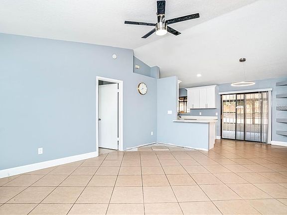 3rd image of 7071 Drury Ln