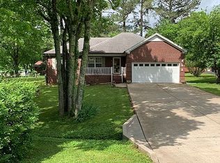 652 Fairlane Dr, Lewisburg, TN 37091