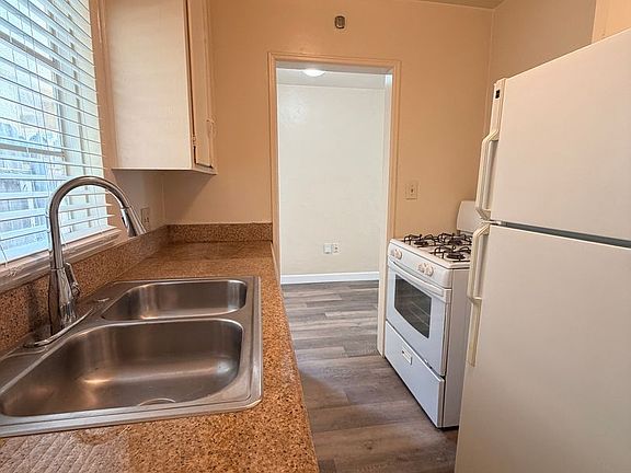 5th image of 3959-63 Illinois St #3961