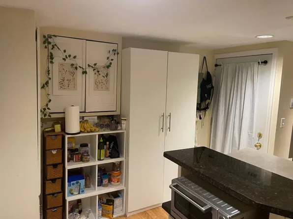 8 Fulkerson St #R, Cambridge, MA 02141