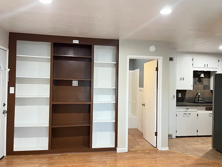225 N Cloverdale Blvd #2 — Photo 8