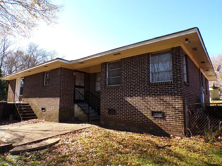 5709 Court H — Photo 17