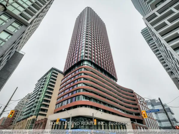 180 Front St E, Toronto, ON