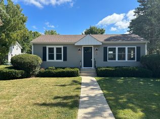 215 N Elm St, Leland, IL 60531