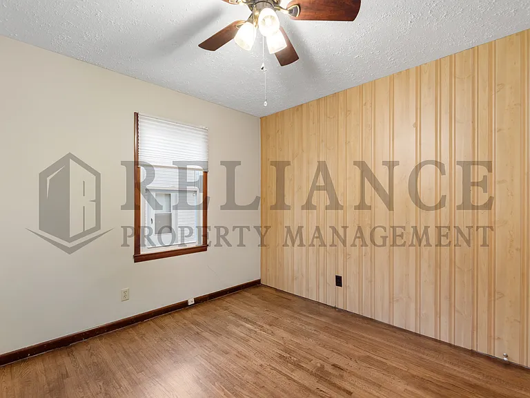 2310 S Vine St — Photo 8
