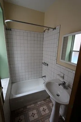 Rented by Robyn Lee, LREB | media 16