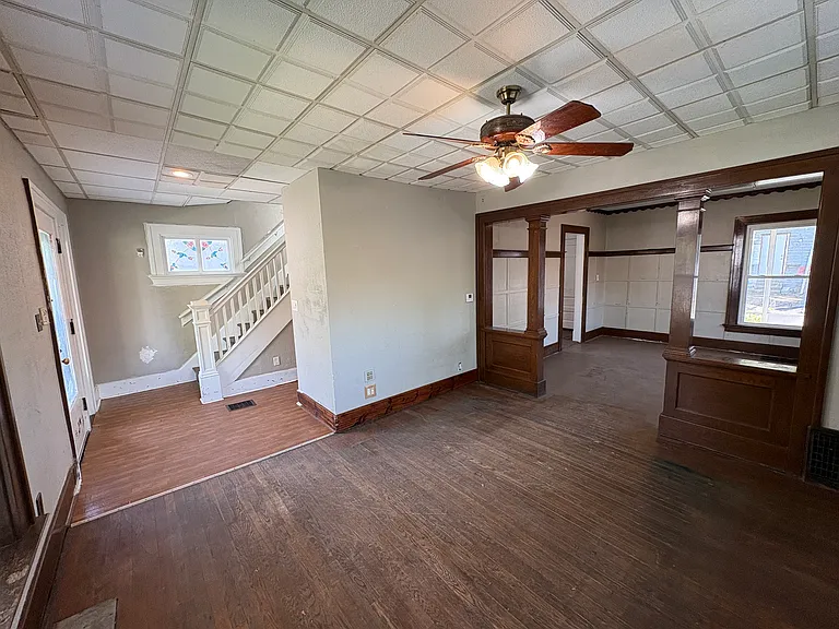 404 Pleasant Ave — Photo 6