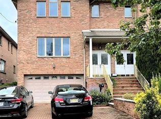 109A E Harwood Ter #A, Palisades Park, NJ 07650