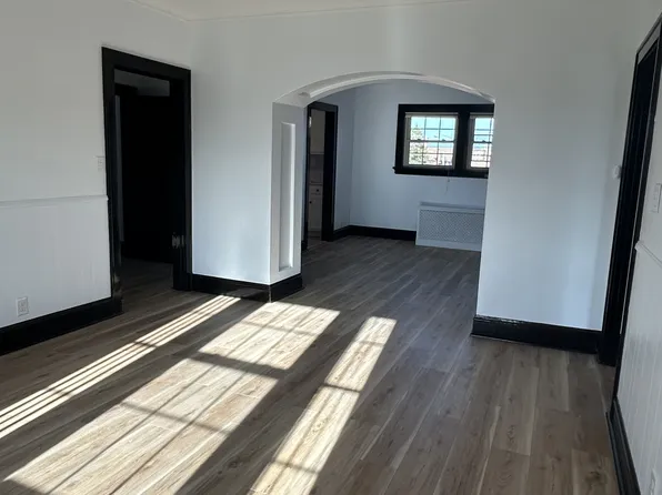 2020 1st Ave, Hibbing, MN 55746