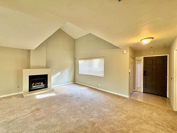 3rd image of 1909 Vassar St Unit 103