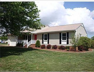 1st image of 213 Loch Haven Dr