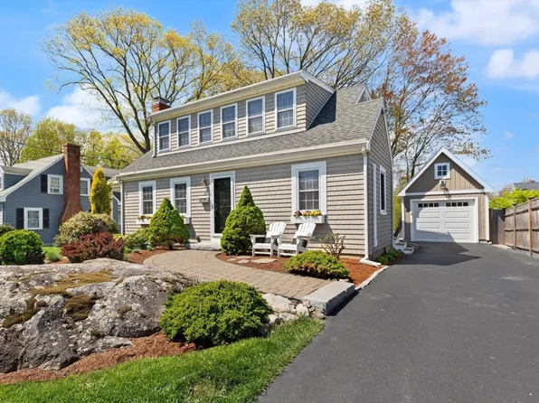 82 Orange St, Reading, MA 01867