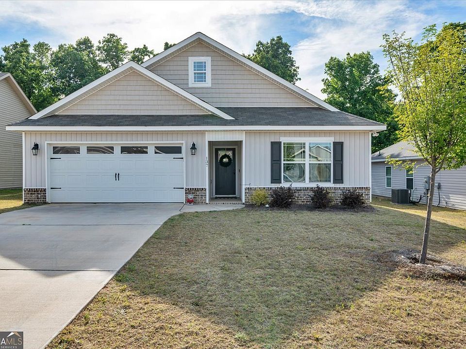 1st image of 137 Red Tail Cir