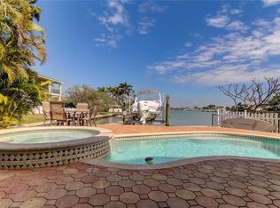 17251 2nd St E, North Redington Beach, FL 33708