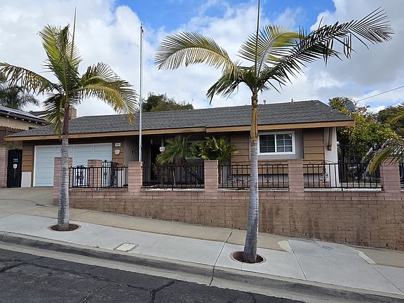 2nd image of 2841 Rockne St