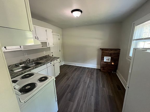 4th image of 106 Dukeland Dr #106