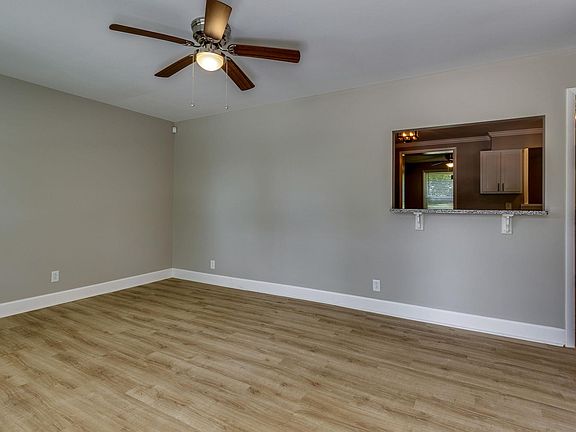 5th image of 3144 Ewingwood Dr