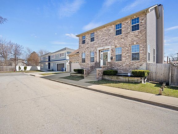 2nd image of 205 Fred Paul Ct