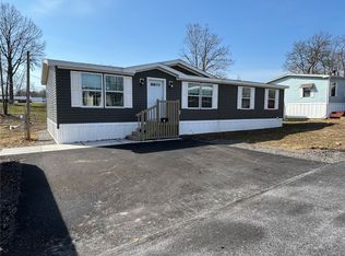 1 Beatrice Dr, Rochester, NY 14625