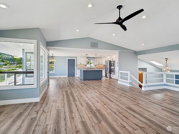 4th image of 2287 Mariner Beach Drive