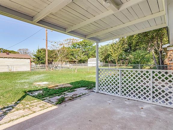 4th image of 4229 Alicia Ln