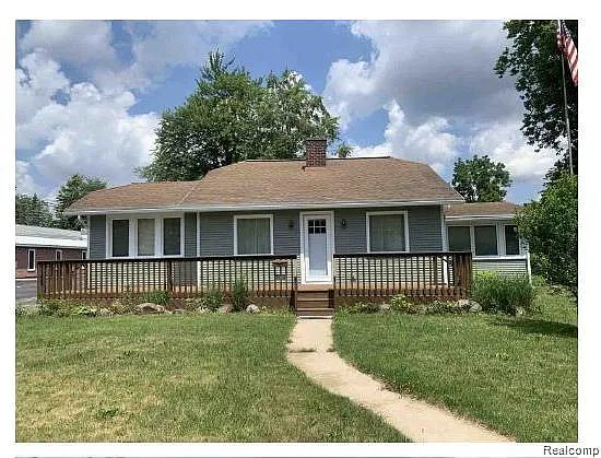 1136 Michigan Ave photo 1