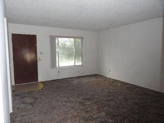 5th image of 918 Garrison Dr