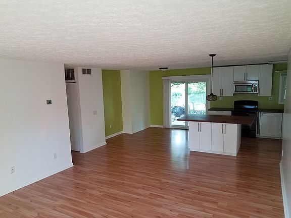 4th image of 894 Tradewind Dr
