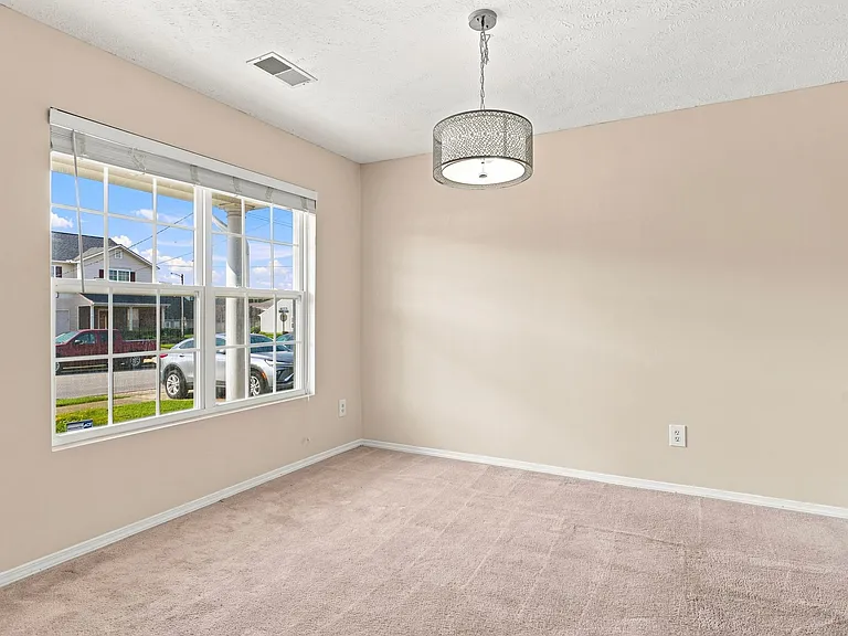 2834 Creekbend Dr — Photo 6