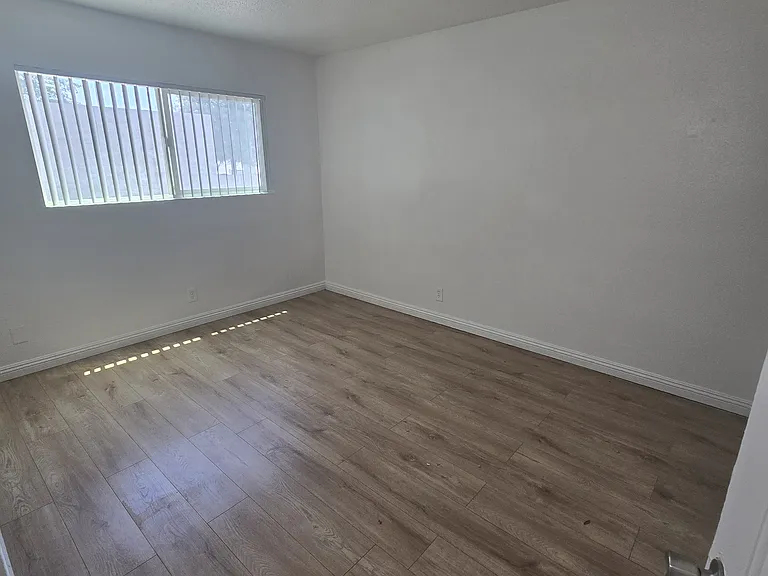Mulberry Park Apartments — Photo 13