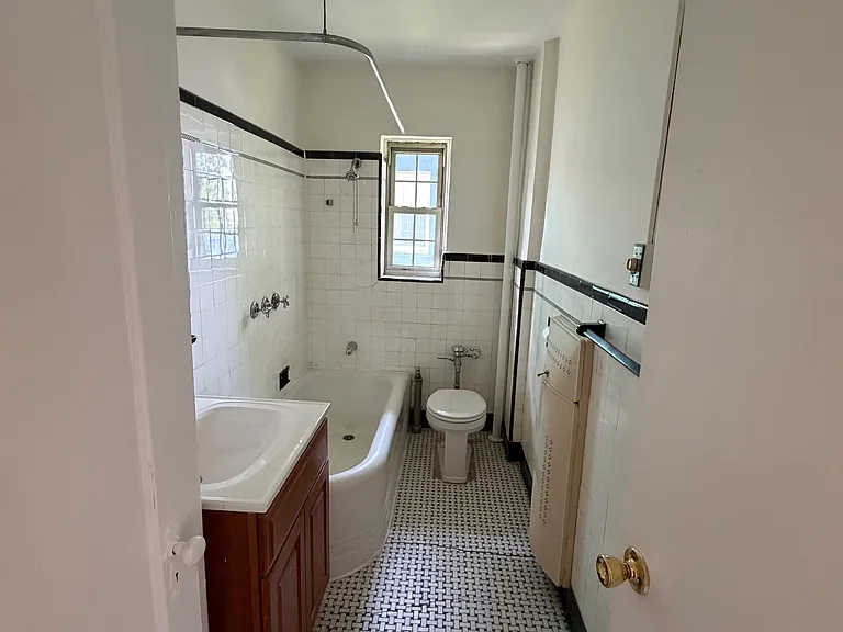 46 Tompkins Cir #2 — Photo 8