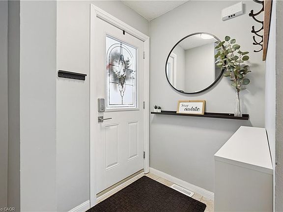 3rd image of 31 Middlemiss Cres
