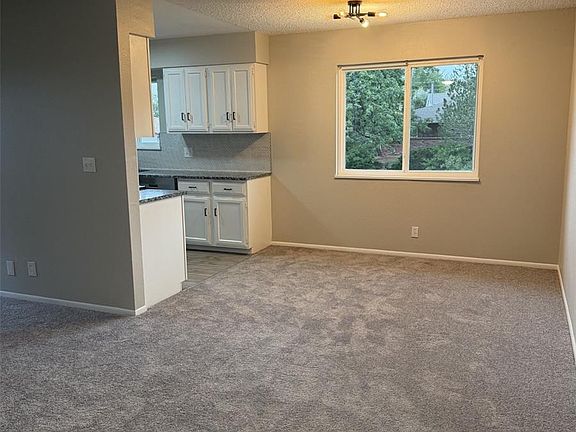 5th image of 9778 Appletree Place