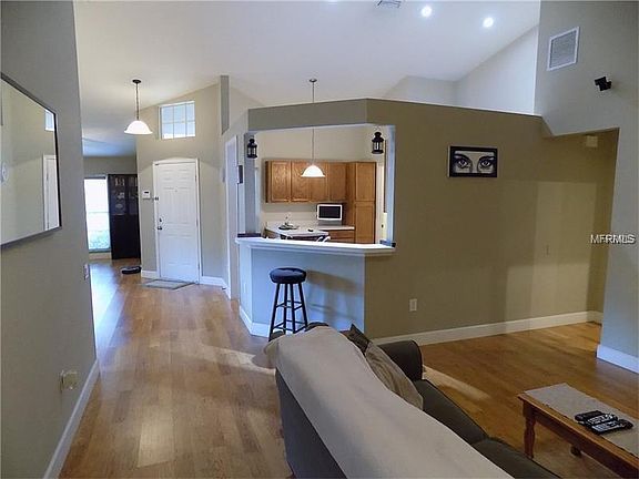 5th image of 861 Briar Oak Ct