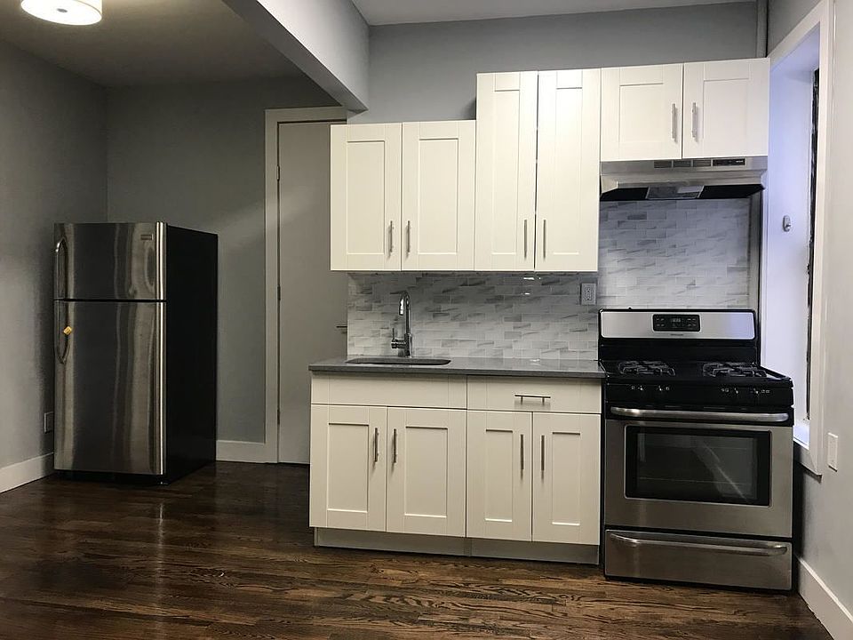 1st image of 398 E 18th St APT A1
