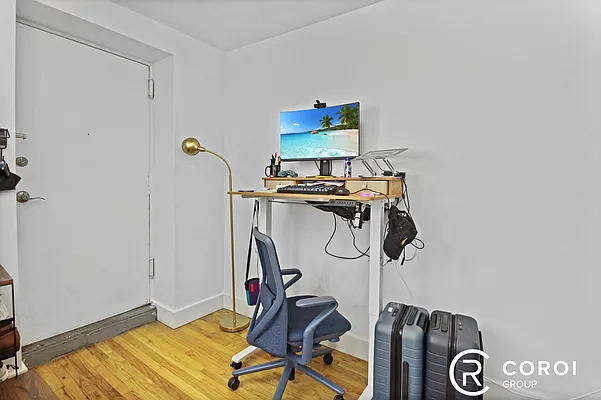Rented by Coroi Corp | media 10