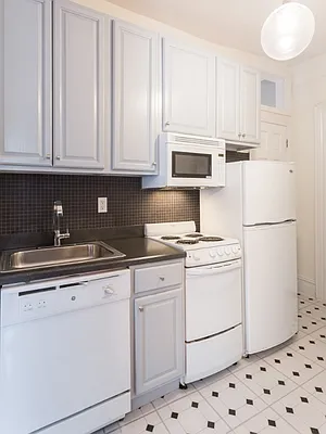 Rented by Compass | media 13