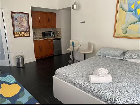3rd image of 3801 Indian Creek Dr #106