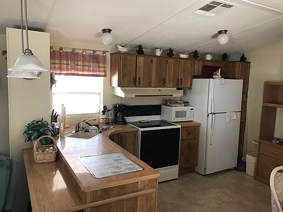 3rd image of 11101 E University Dr Lot 212