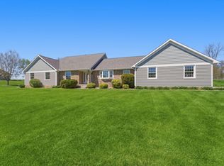 2554 Dartford Den, Muscatine, IA 52761