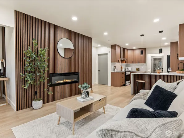 146 NW 79th Street, Seattle, WA 98117