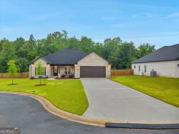 519 Liberty Hall Dr, Bonaire, GA 31005